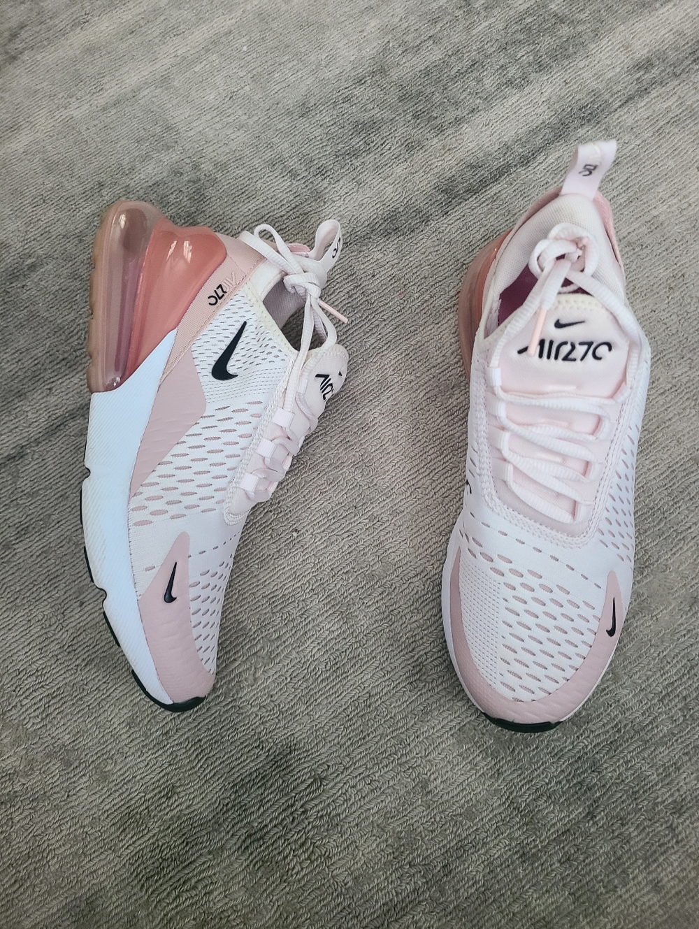 Nike Air Max 270 Sneakers - Picture 2 of 4